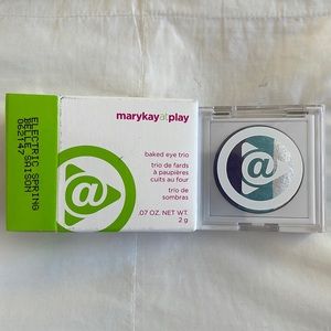 At Play Baked Eye Trio | Electric Spring